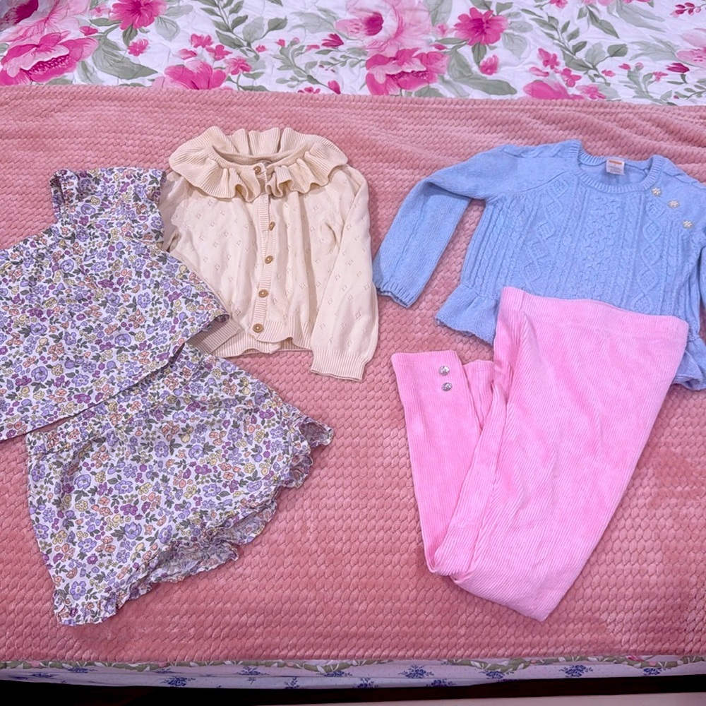 Girls lot of clothes